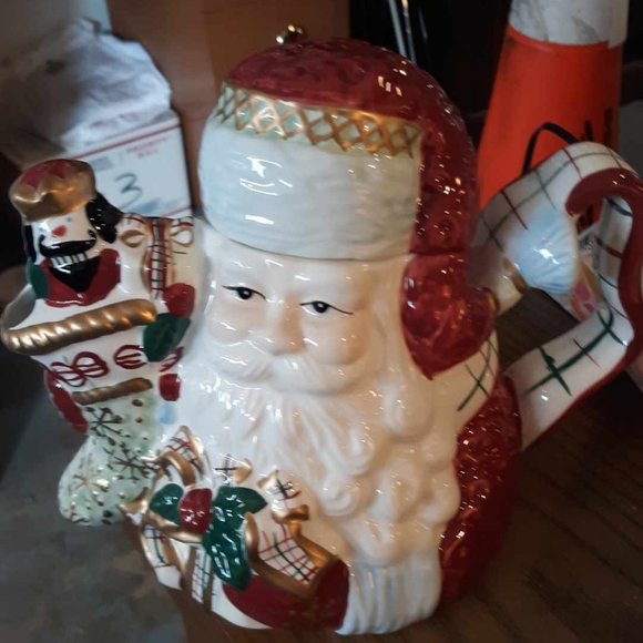 Avon Other - NIB St Nicholas Avon Tea Pot